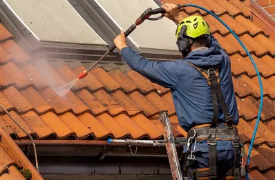 Démoussage et hydrofuge de toiture à Rieucazé